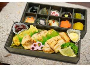 鶏照り焼きと西京焼き二段重